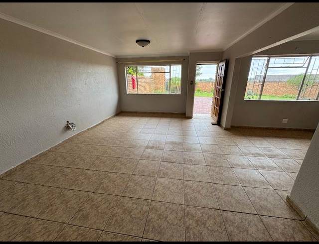 3 BEDROOM TOWNHOUSE FOR SALE IN GLEN MARAIS